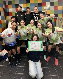 CHAMPIONNES ACADÉMIQUES !